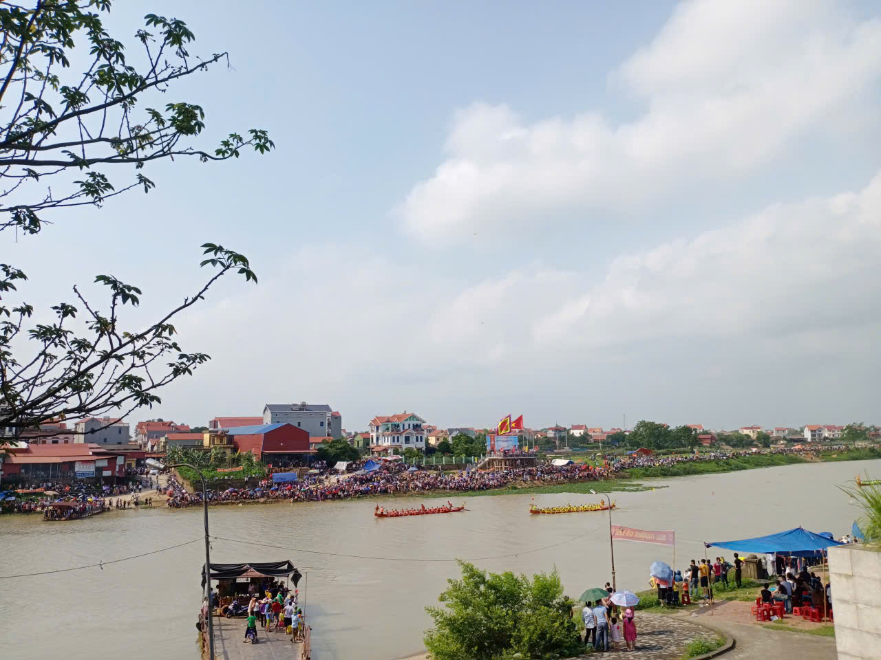 Bơi chải sông Cầu